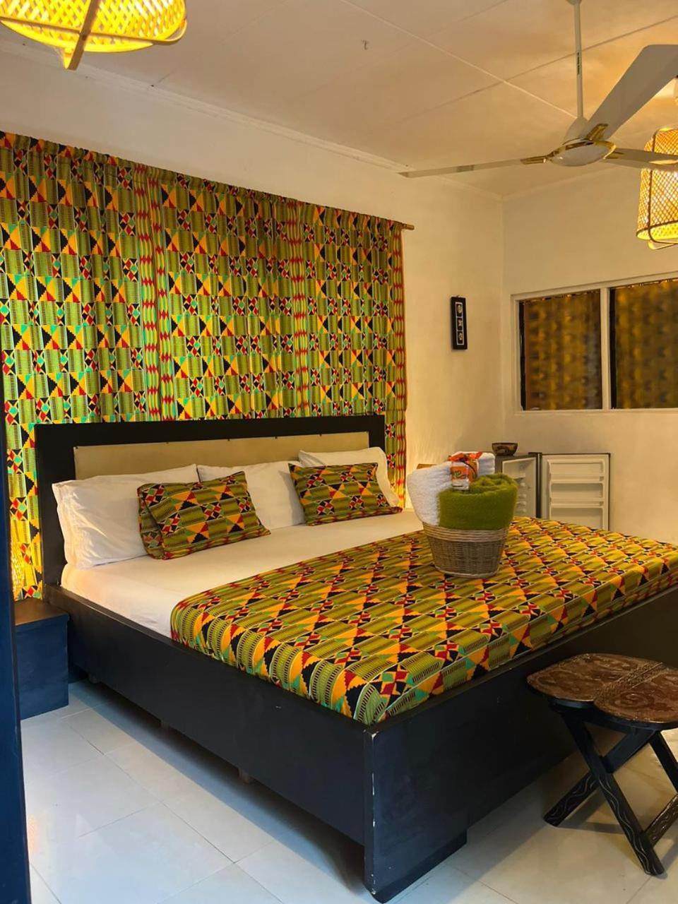 African Treasure Beach Resort Kokrobite Extérieur photo