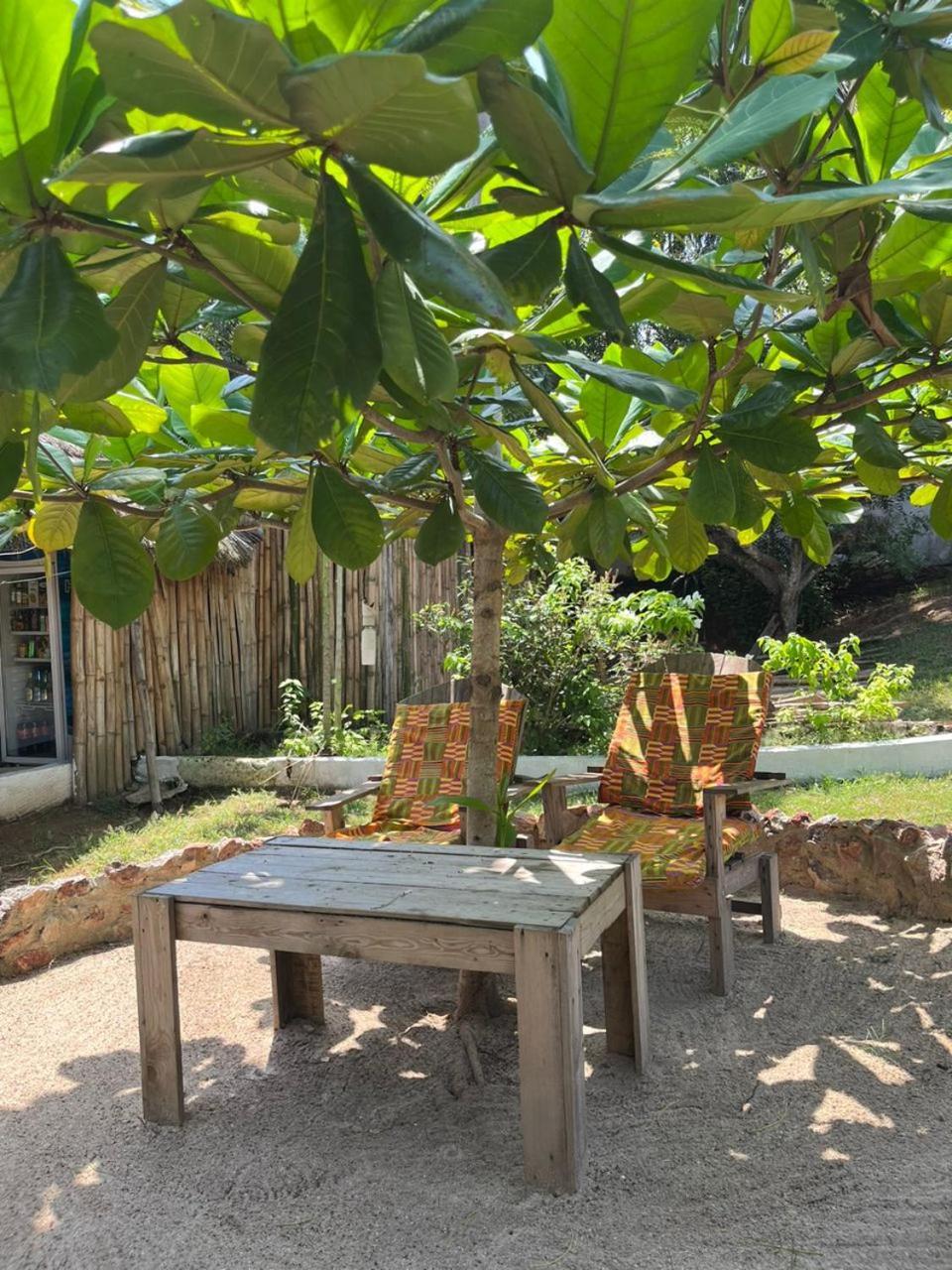 African Treasure Beach Resort Kokrobite Extérieur photo