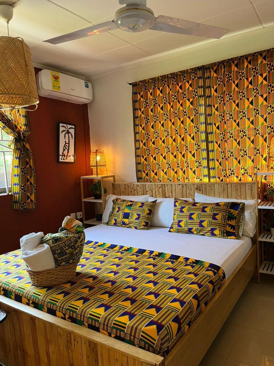 African Treasure Beach Resort Kokrobite Extérieur photo