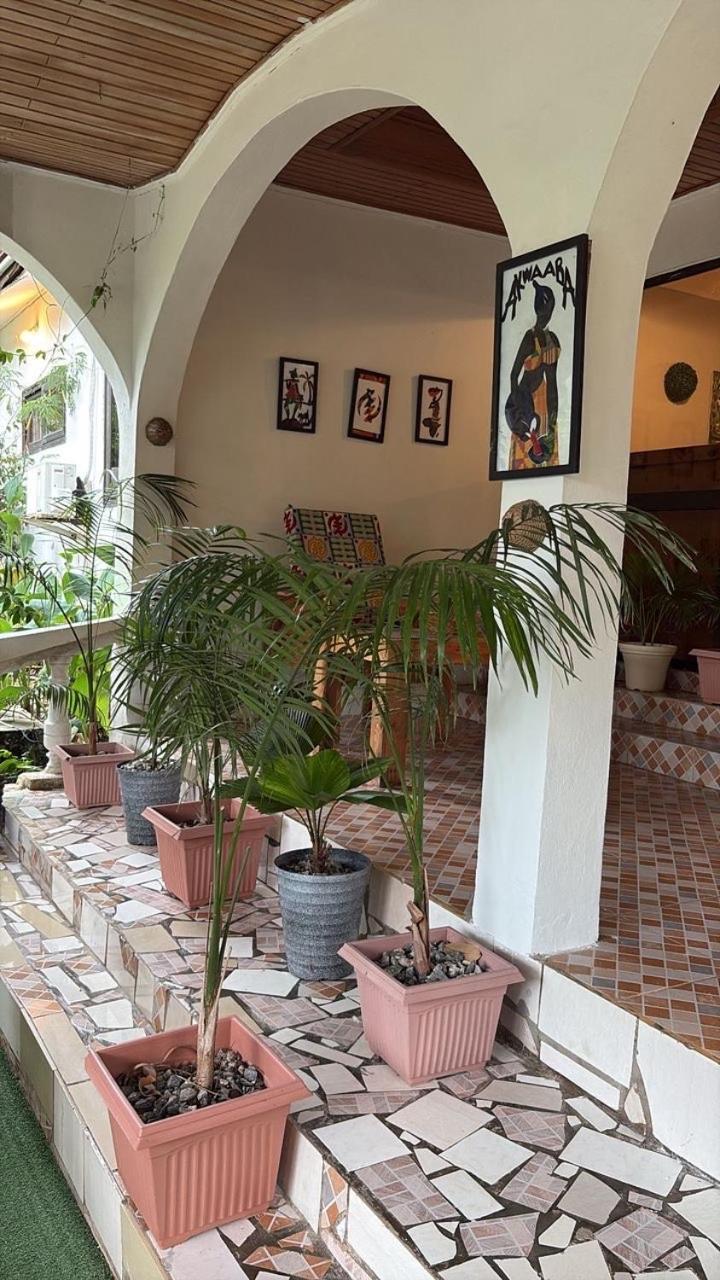 African Treasure Beach Resort Kokrobite Extérieur photo