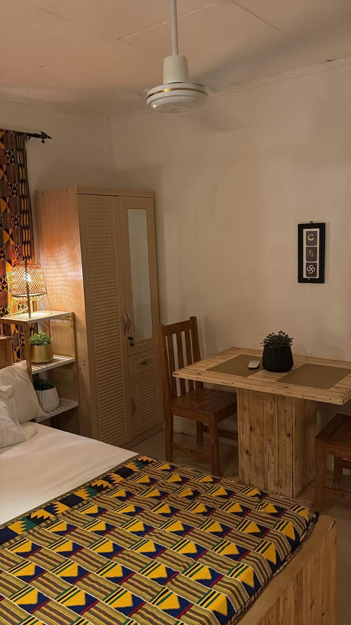 African Treasure Beach Resort Kokrobite Extérieur photo